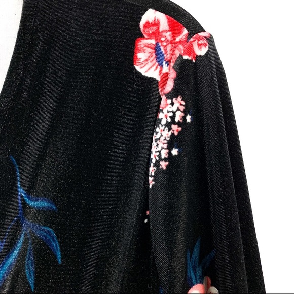 H&M Long Sleeve Floral Velvet Dress w/ Waist Belt - Picture 7 of 11